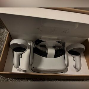 Quest 2 White VR Headset
Excellent mint condition and rarely used!